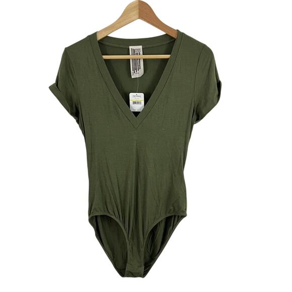 Free People Me Oh My Bodysuit Green Short Sleeve Size Medium NEW - Picture 1 of 9